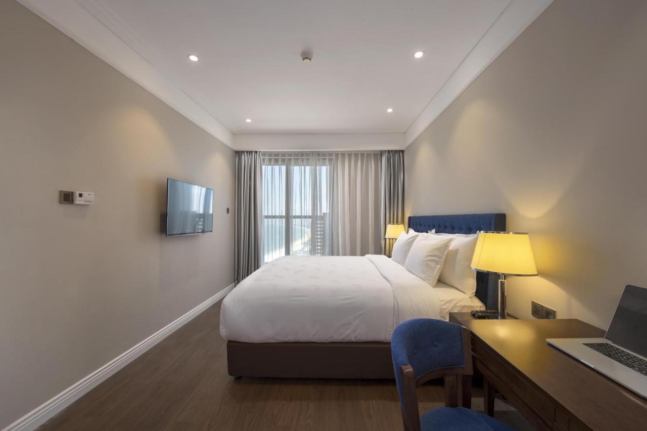 Luxury Apartment - Rooftop Swimming Pool - Beach Front - Hinata Apartment Da Nang Exterior photo