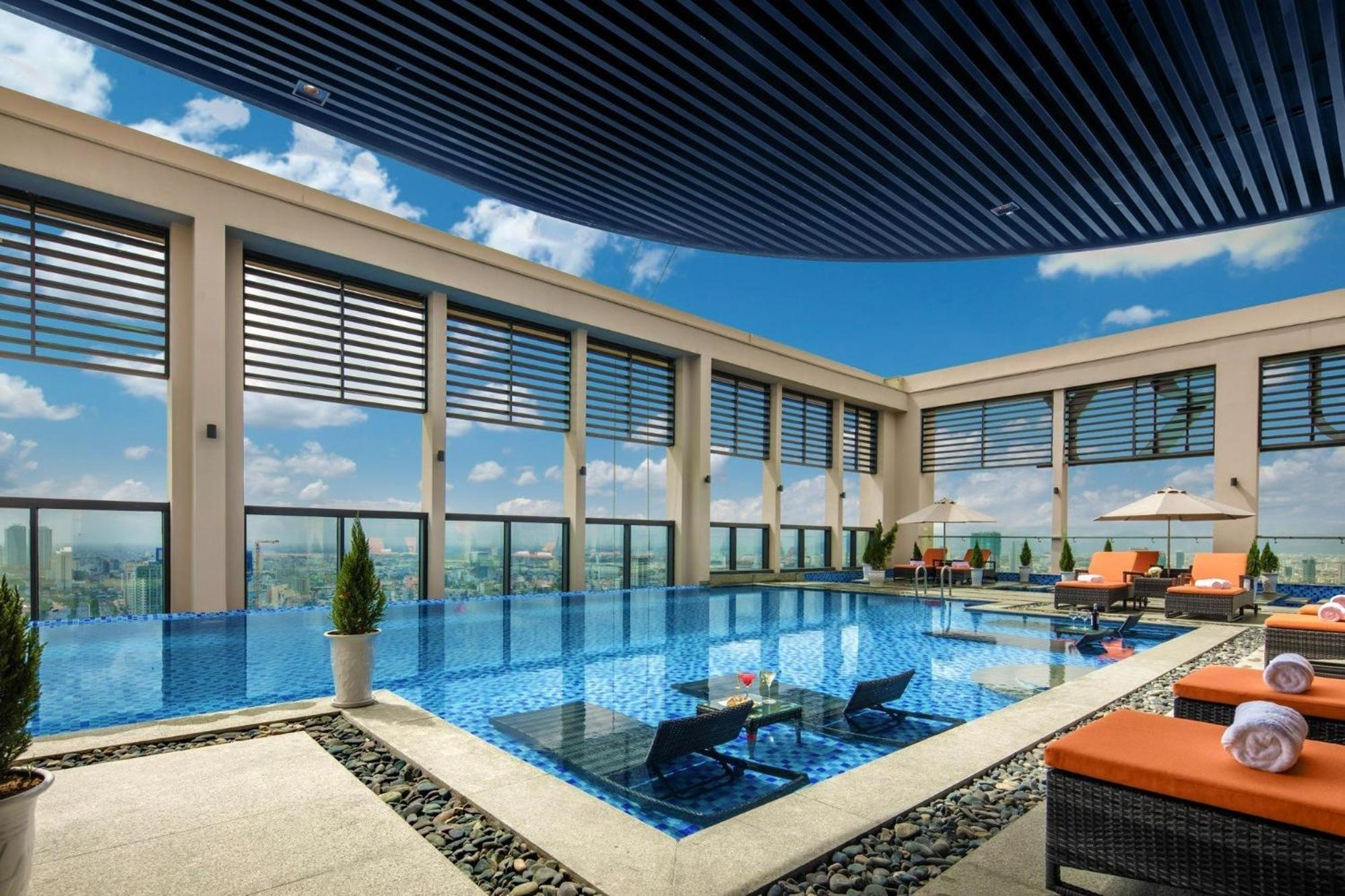 Luxury Apartment - Rooftop Swimming Pool - Beach Front - Hinata Apartment Da Nang Exterior photo