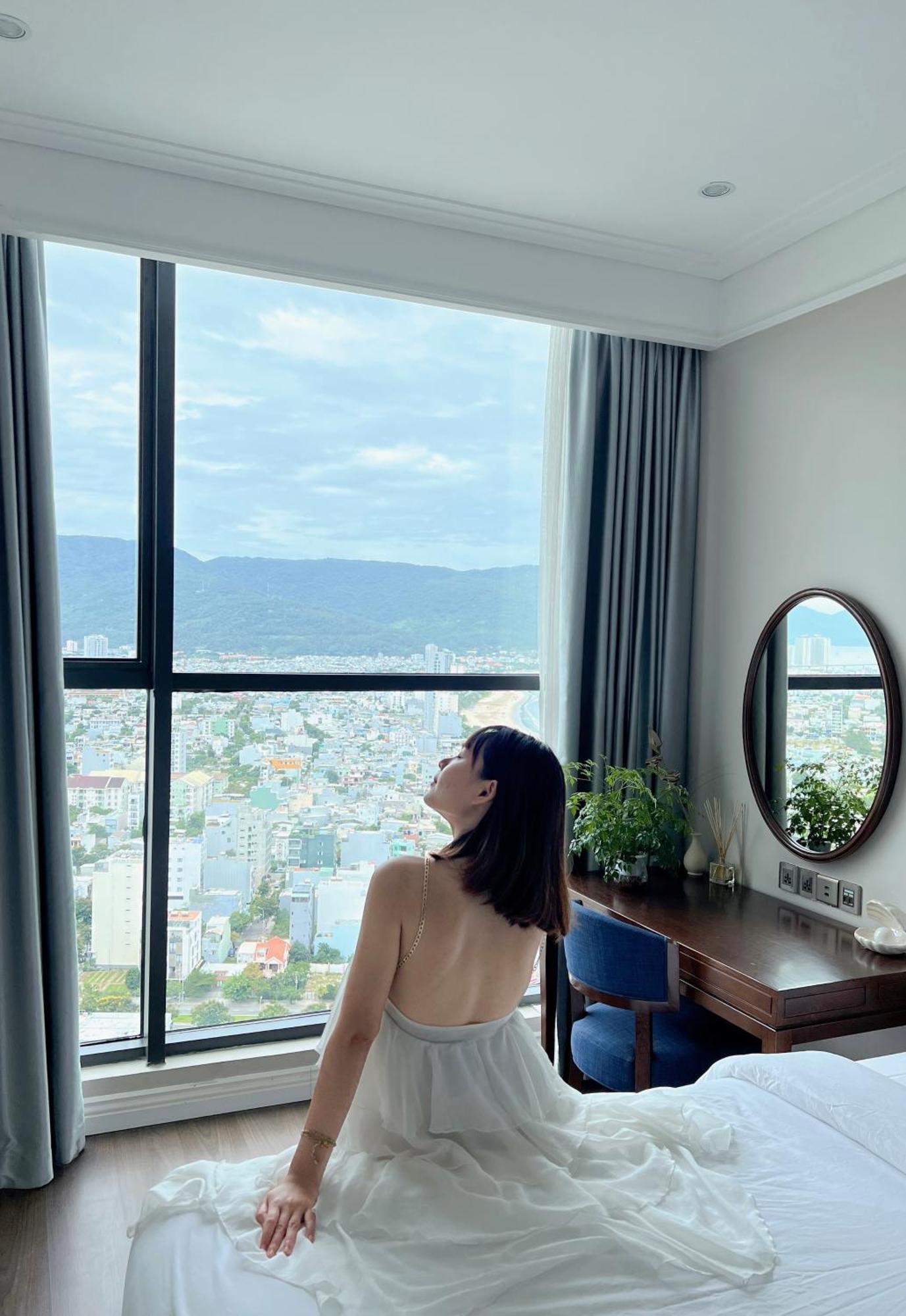 Luxury Apartment - Rooftop Swimming Pool - Beach Front - Hinata Apartment Da Nang Exterior photo